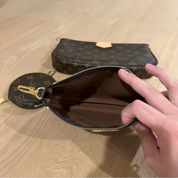 Louis Vuitton Multi Pochette Crossbody Bag - Picture 6 of 9